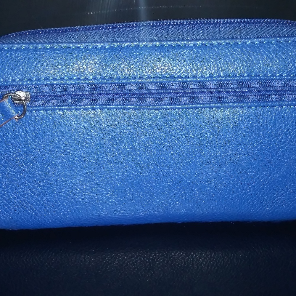 Kate Landry Wallet - Picture 2 of 2